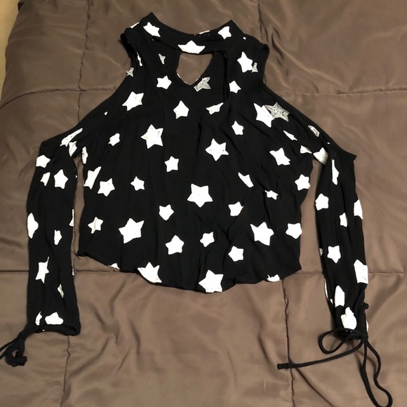 Adorable shirt with white stars on it - Picture 1 of 1